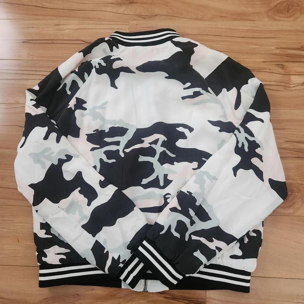 NWT Sanctuary Lightweight Bomber Camo Jacket size LARGE - Picture 2 of 8